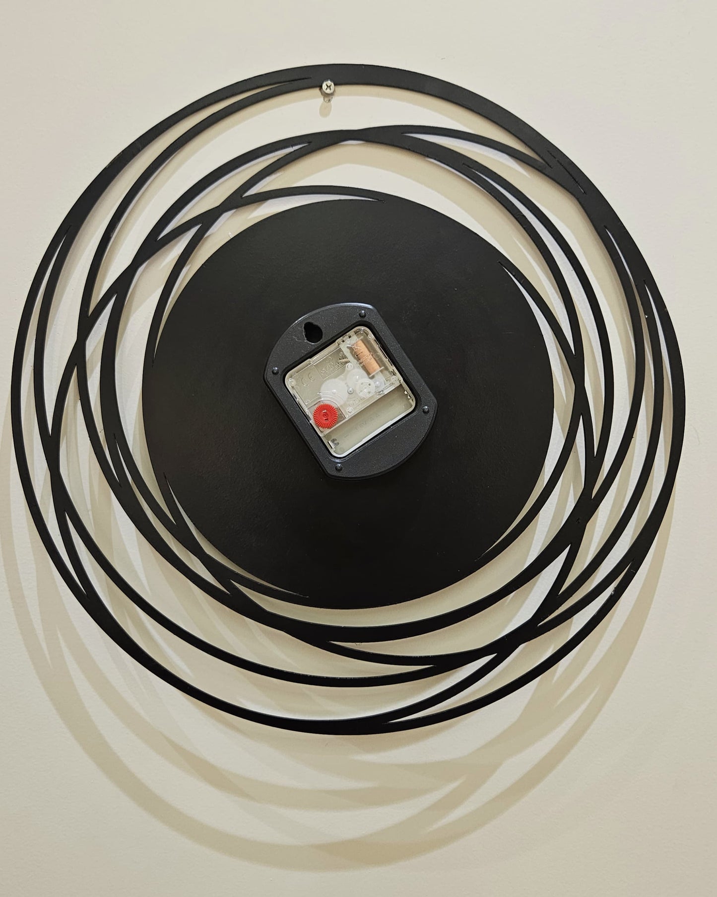 METAL  ELEGANCE CLOCK 2