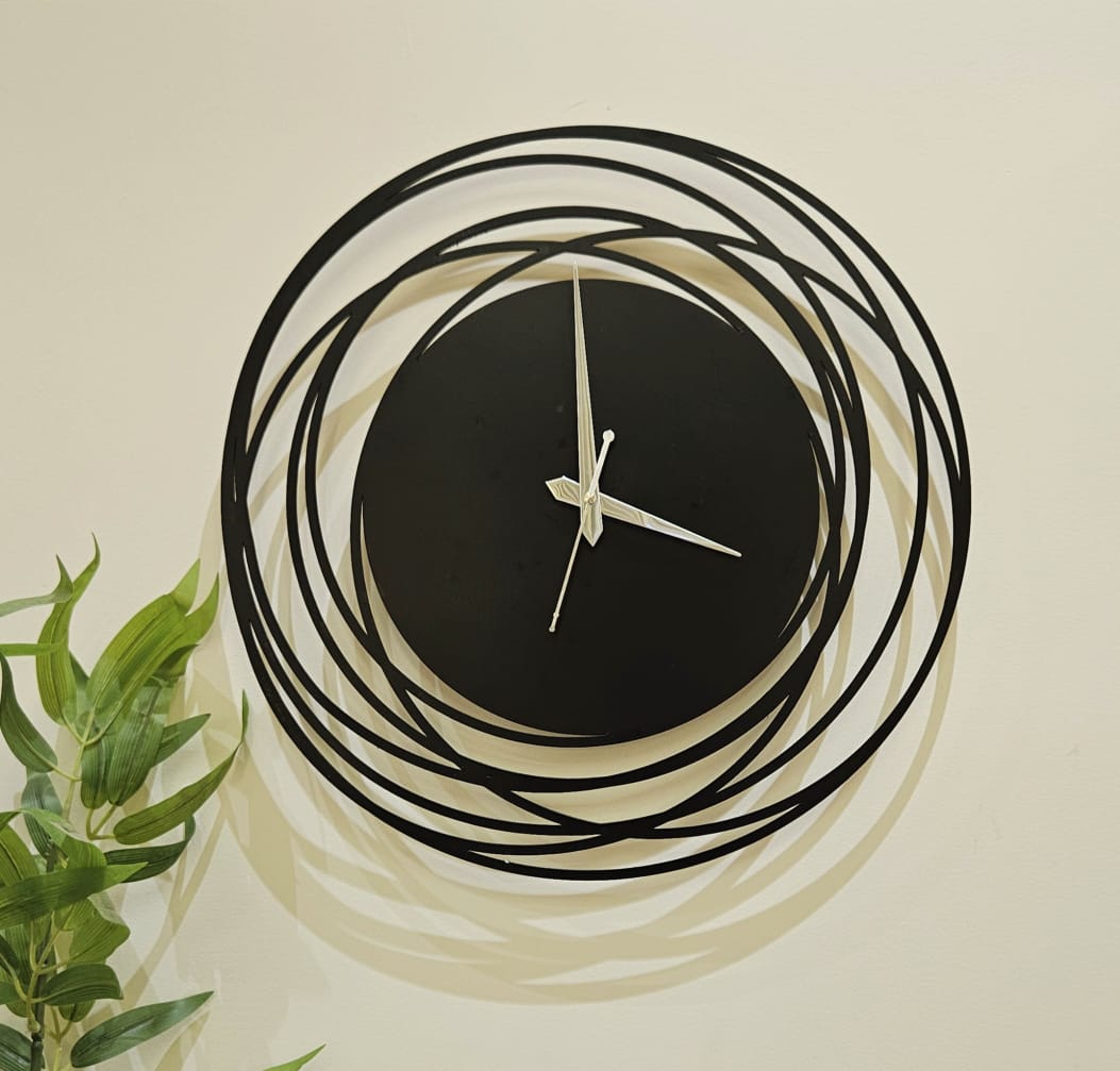 METAL  ELEGANCE CLOCK 2